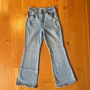 High Waisted 70’s Flare Levi’s Size 27